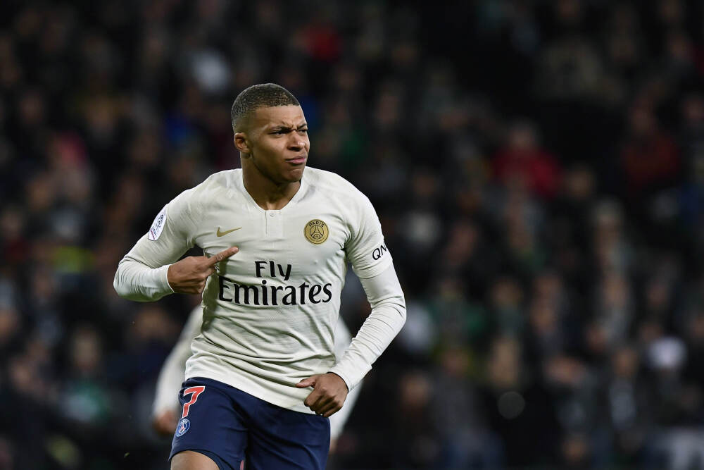 大消费板块爆发 能否走出趋势上行格局？丨市场辩论会